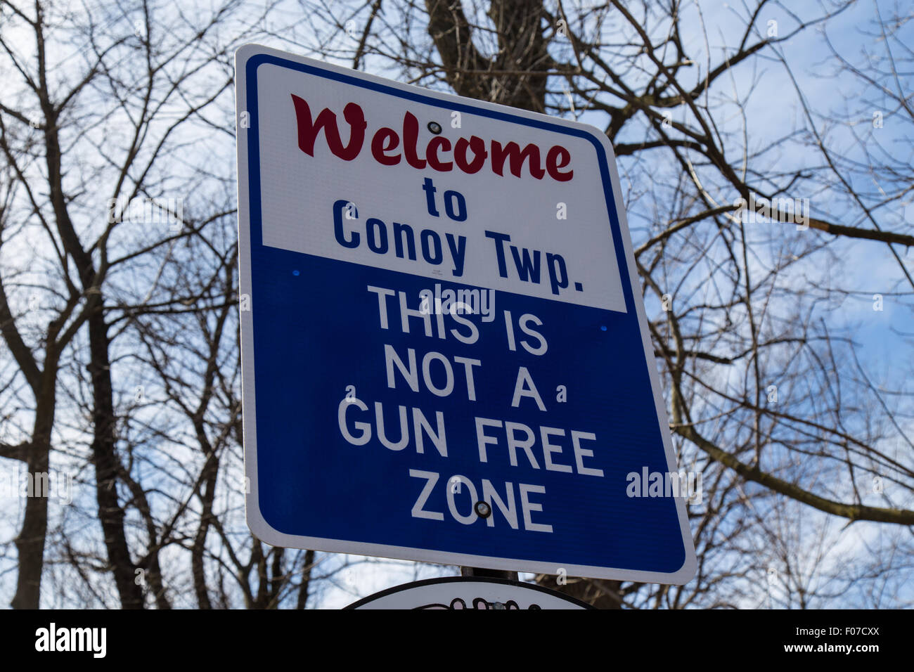Firmar en el condado de Lancaster, PA anunciando que Conoy Township no es una zona libre de pistola. Foto de stock