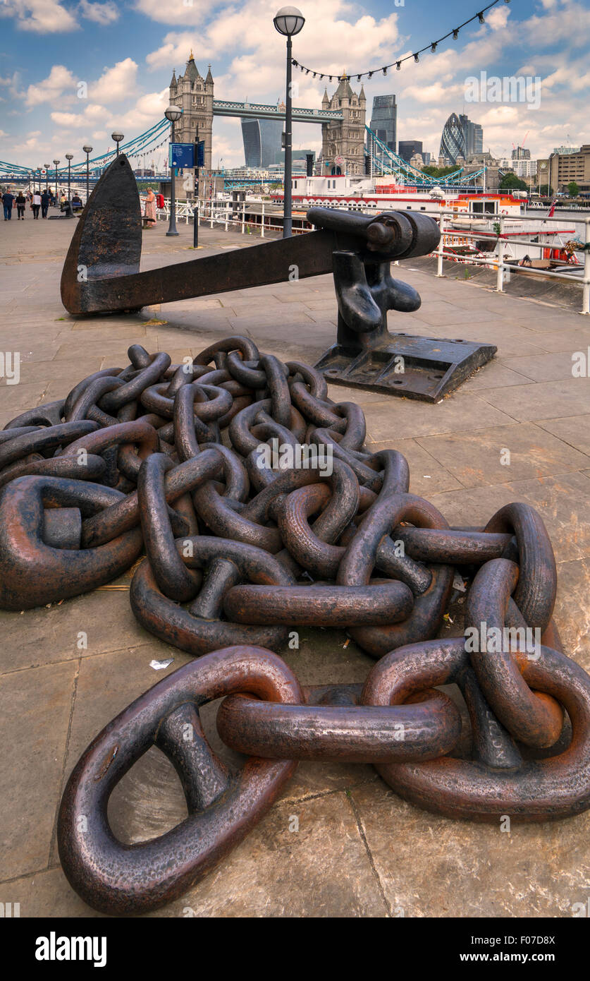 Cadenas de ancla de barco fotografías e imágenes de alta resolución - Alamy