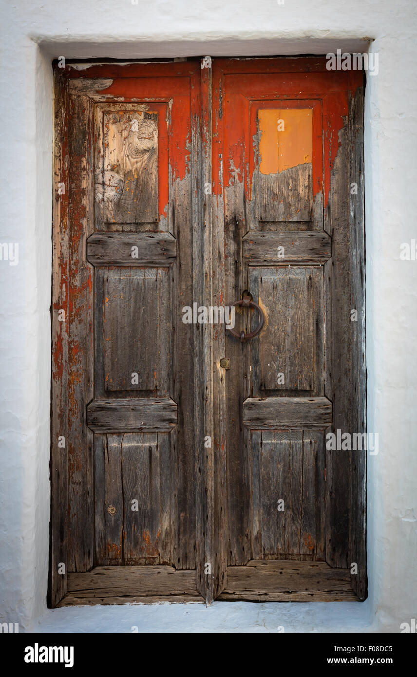 Antigua puerta de la ciudad de Chora en la isla de Patmos en Grecia. Foto de stock