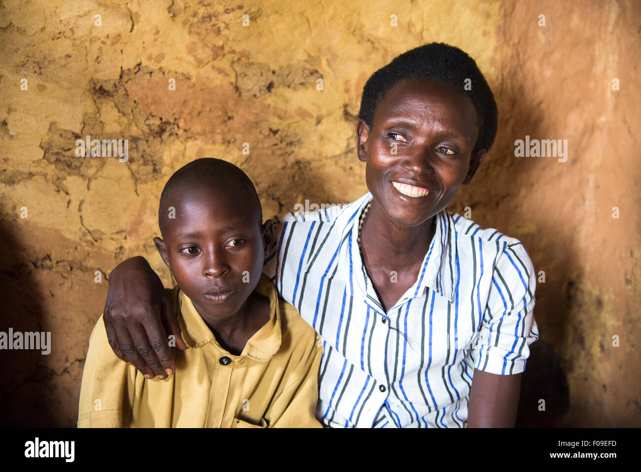 Las viudas del genocidio colectivos de café, el lago Kivu, Rwanda Foto de stock