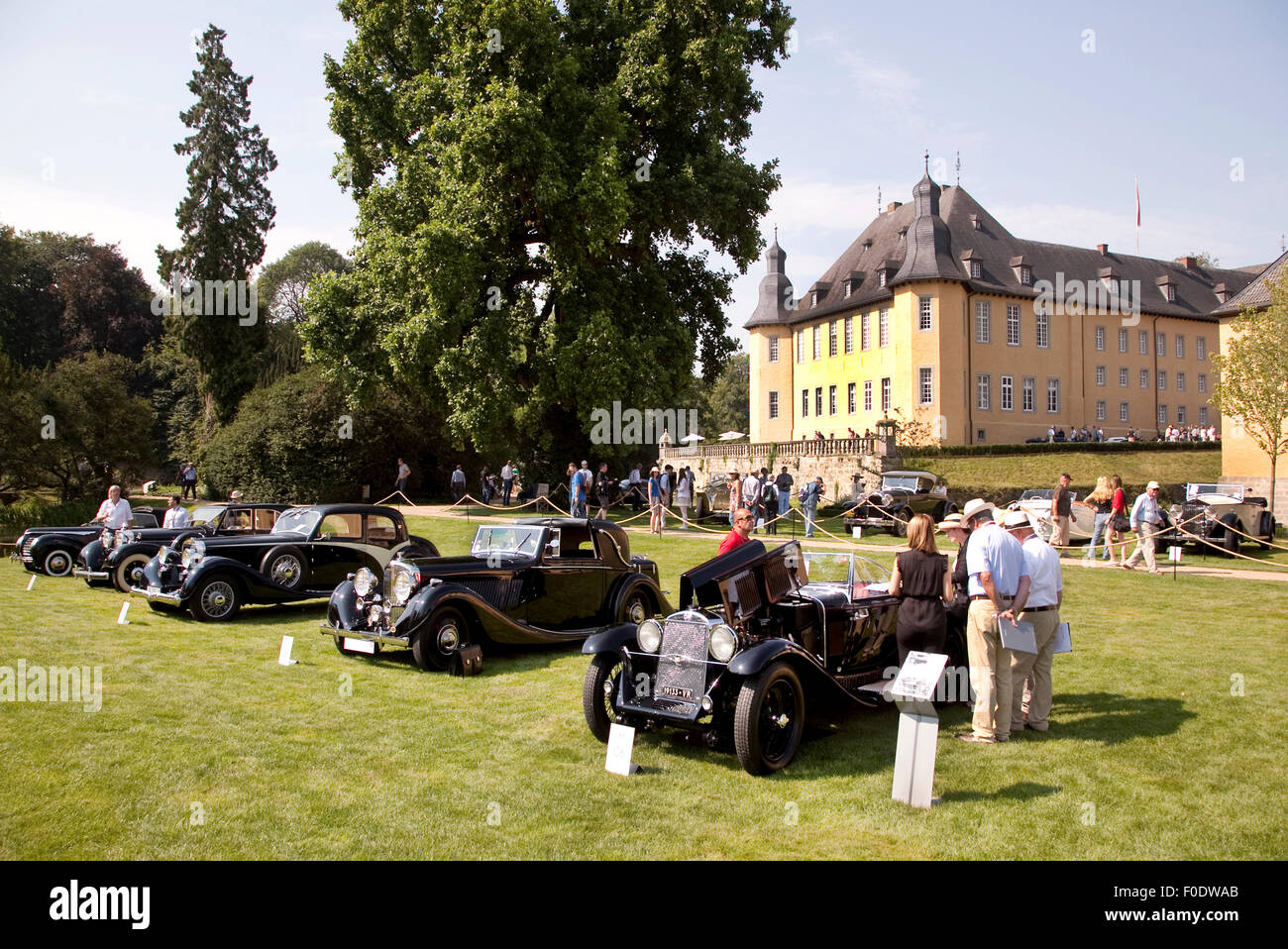 Días clásicos auto show en Schloss Dyck cerca de Dusseldorf ALEMANIA 2014 Foto de stock