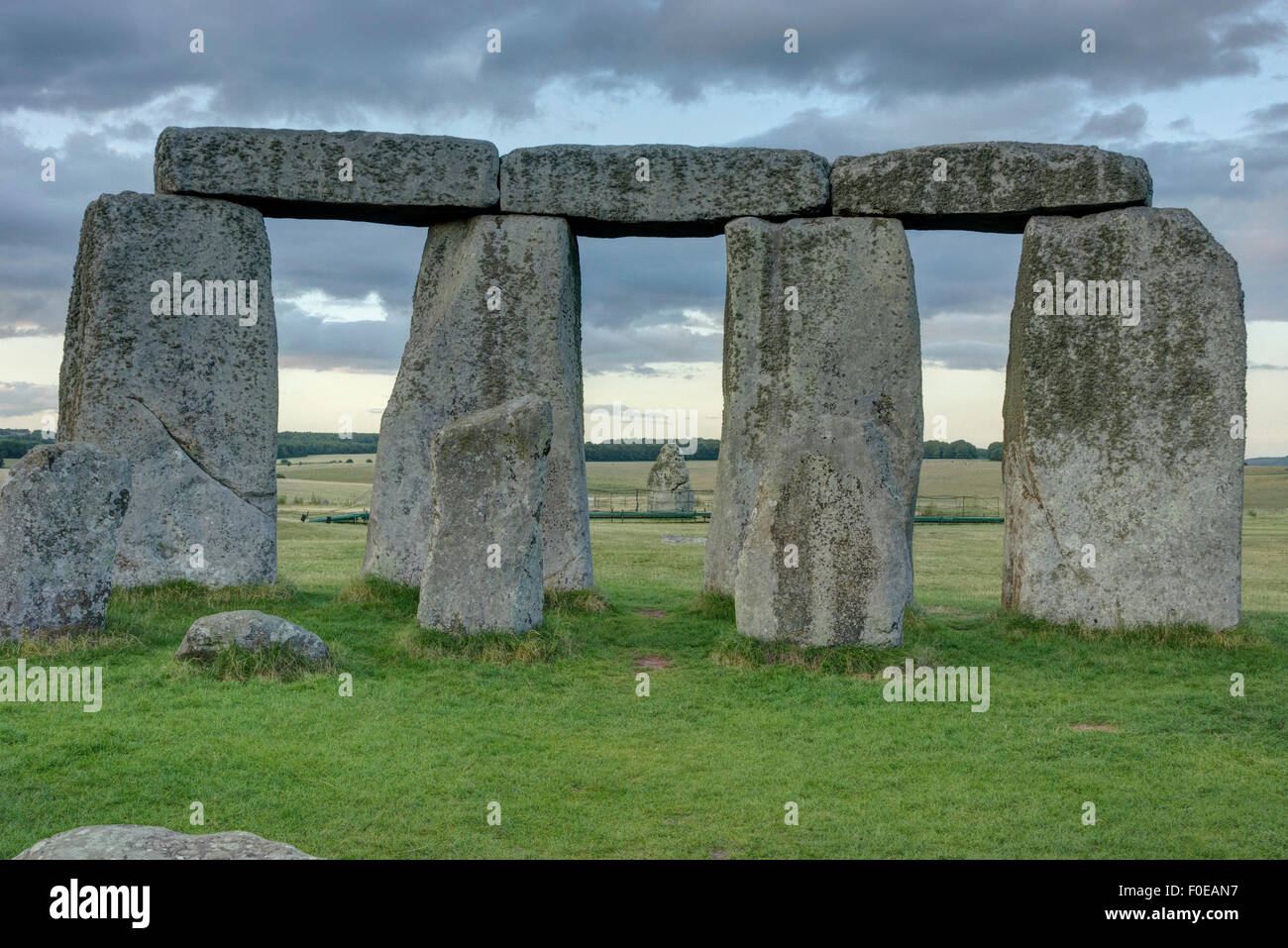 Antiguo círculo de piedra de Stonehenge, Inglaterra Foto de stock