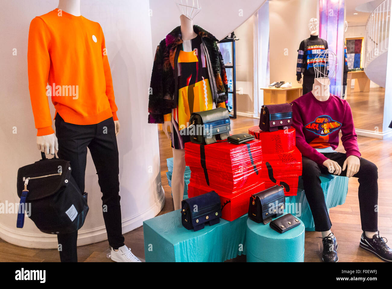 Almacenes paris 2025 moda hombre