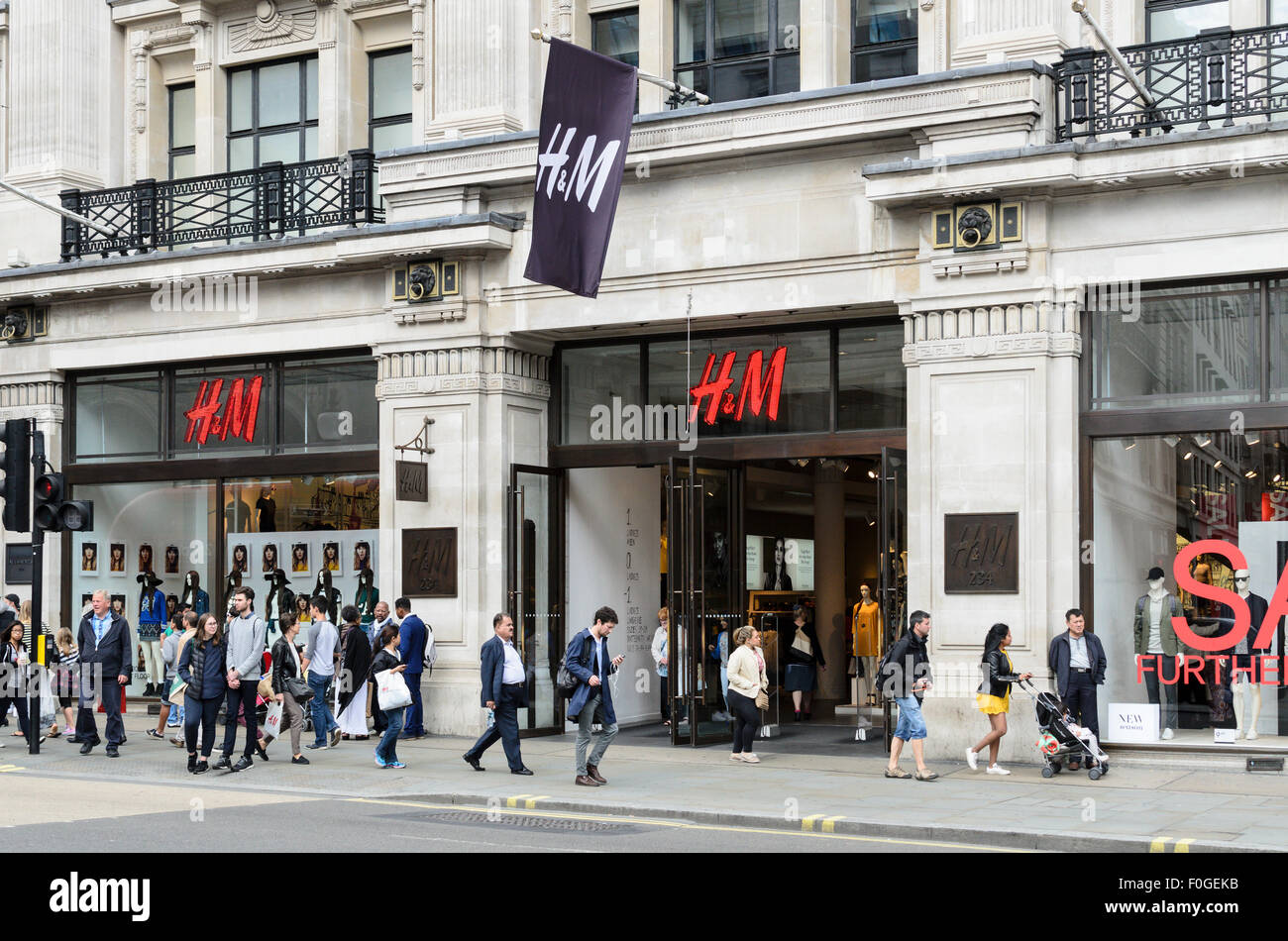 H&M tienda minorista, Regent Street, Londres, Inglaterra, Reino Unido  Fotografía de stock - Alamy