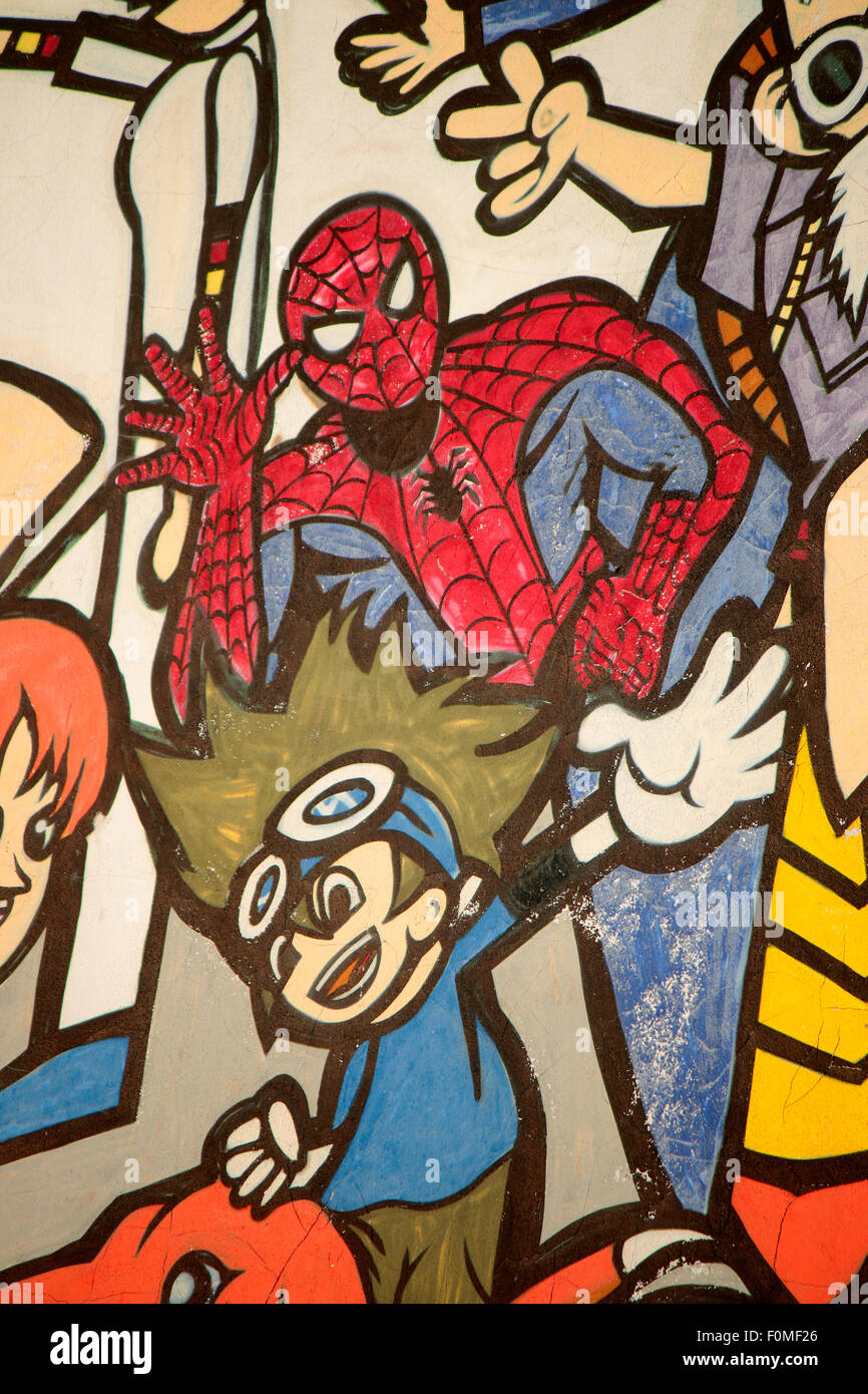 Graffity/ Arte en la calle: Spiderman, Berlín. Foto de stock