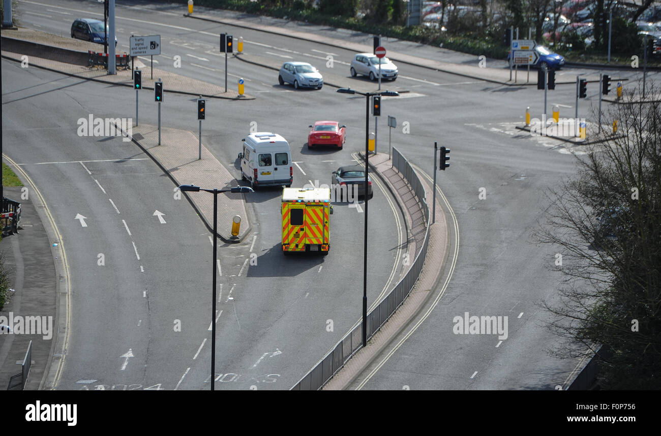 South Central Ambulancia en forma de una llamada de emergencia en Southampton. Foto de stock