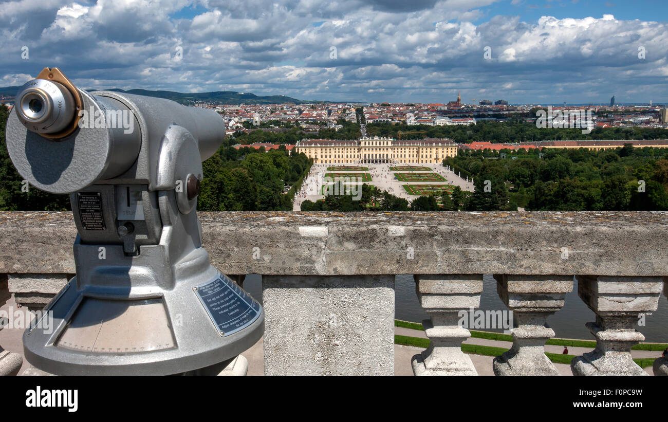 Gloriette edificio en los jardines del palacio Schloss Schönbrunn Palace, Sitio del Patrimonio Mundial de la UNESCO, celebrada en Viena, Austria, Europa Foto de stock