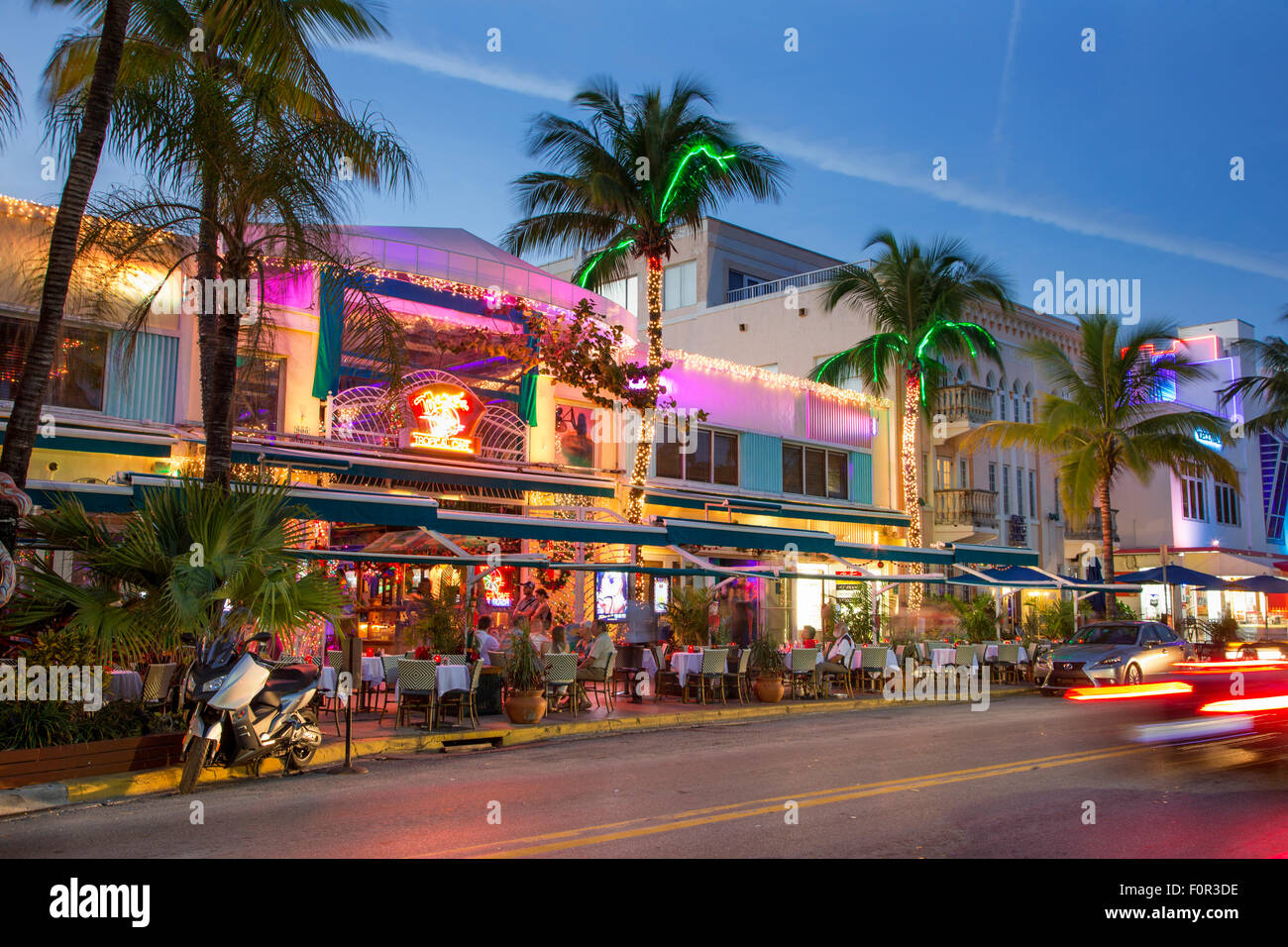 Miami, Ocean Drive en la noche Foto de stock