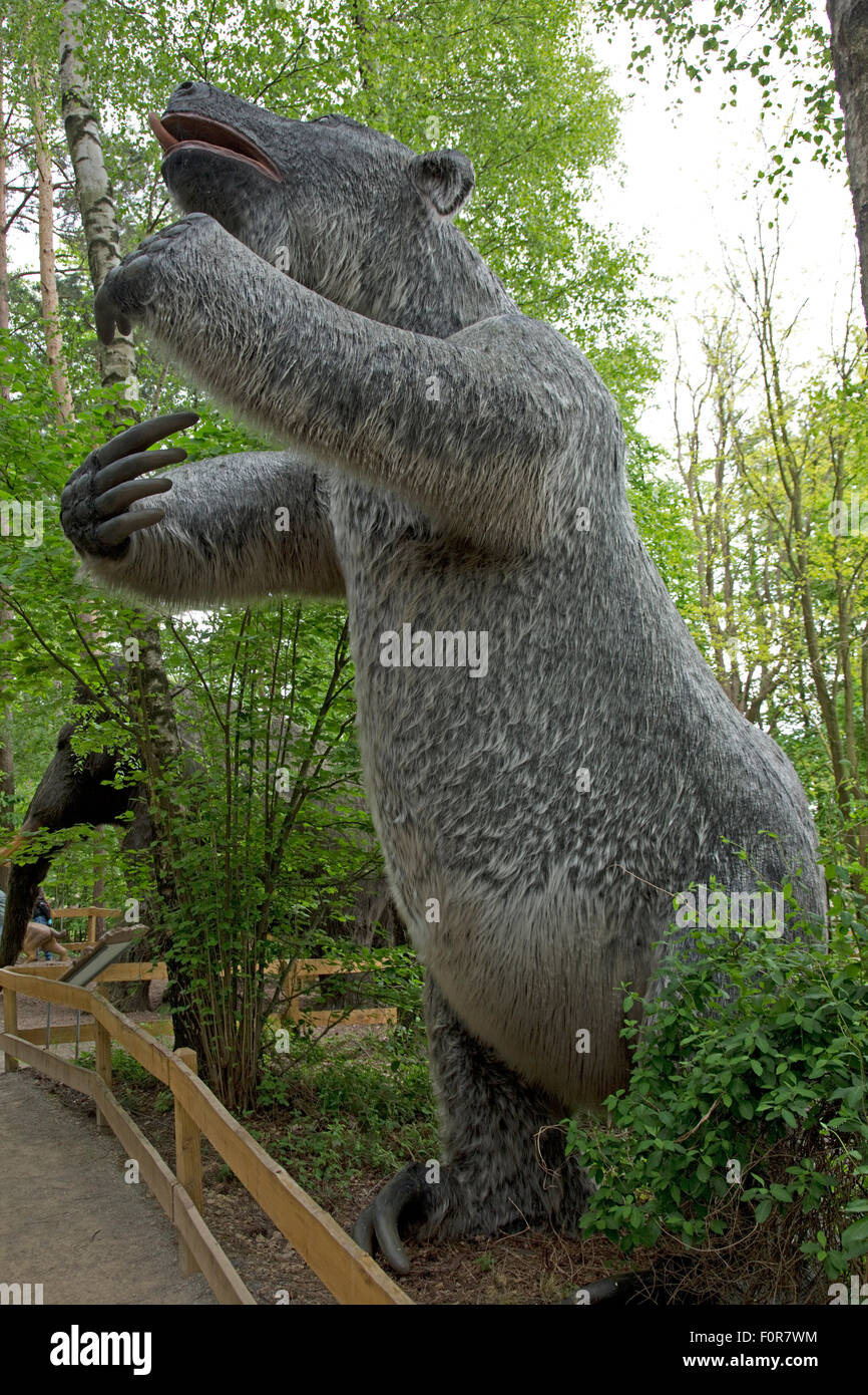 Megatherium del tamaño de un elefante Ground Sloth Dinosaurier Park Alemania Foto de stock