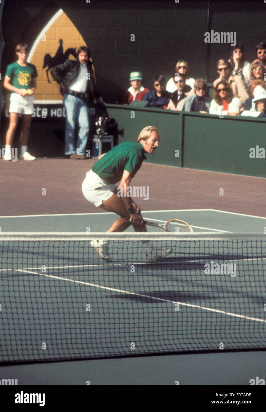 Stan Smith en acción en el torneo de tenis en Carlsbad, California en Marzo de 1974. Foto de stock