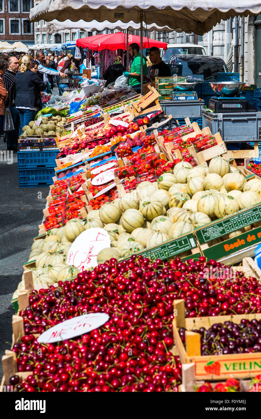 La Batte mercado dominical en Lieja, Bélgica Foto de stock