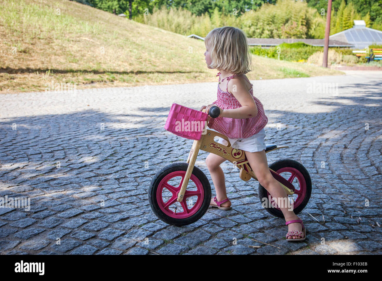 Parques de ciclismo fotografías e imágenes de alta resolución - Alamy