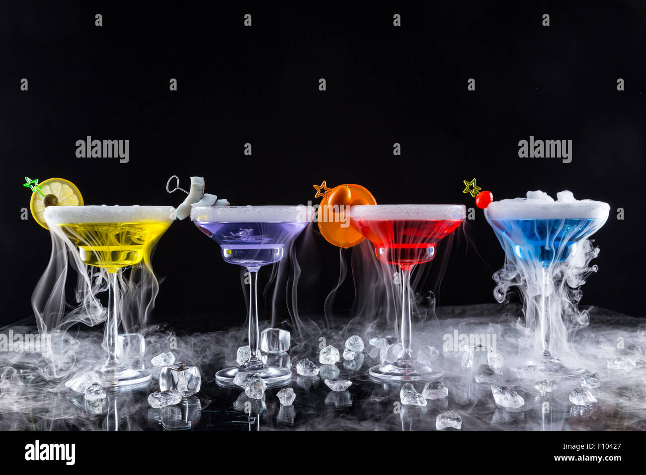 islandburner Prime XXL - Póster de Martini Drinks, efecto humo, hielo seco  en un mostrador de bar, color oscuro : : Hogar y cocina