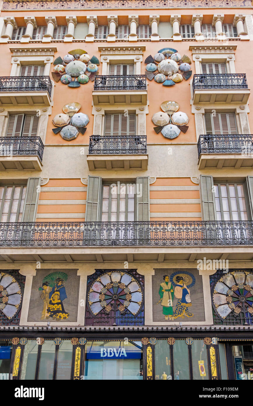 Casa de paraguas barcelona fotografías e de alta resolución - Alamy