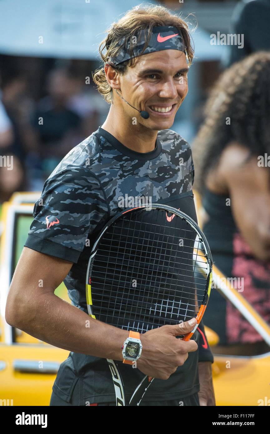 pastor Suavemente estudio Nueva York, NY, EUA. 24 Aug, 2015. Rafael Nadal, vistiendo Richard Mille  RM027 en la asistencia para el XX Aniversario de la icónica Calle Nike  Tenis Ad, West Village, Manhattan, Nueva York,
