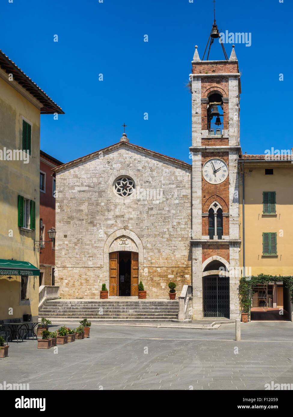 Chiesa della Madonna di Vitaleta en San Quirico d'Orcia en la Toscana, Italia Foto de stock