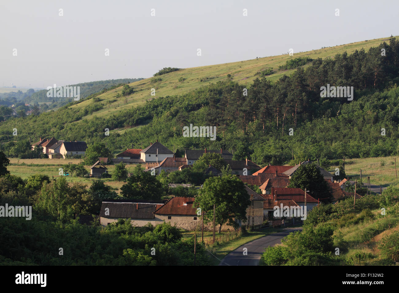 Aldea en el nordeste de Hungría (Saly-lator) Foto de stock