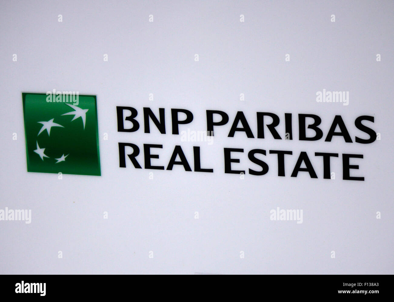 Markennamen: "BNP Paribas Real Estate", Frankfurt am Main. Foto de stock