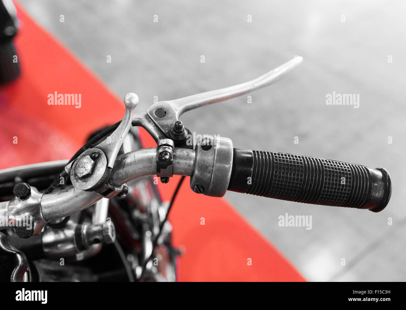 Palanca de cambios de moto fotografías e imágenes de alta resolución - Alamy