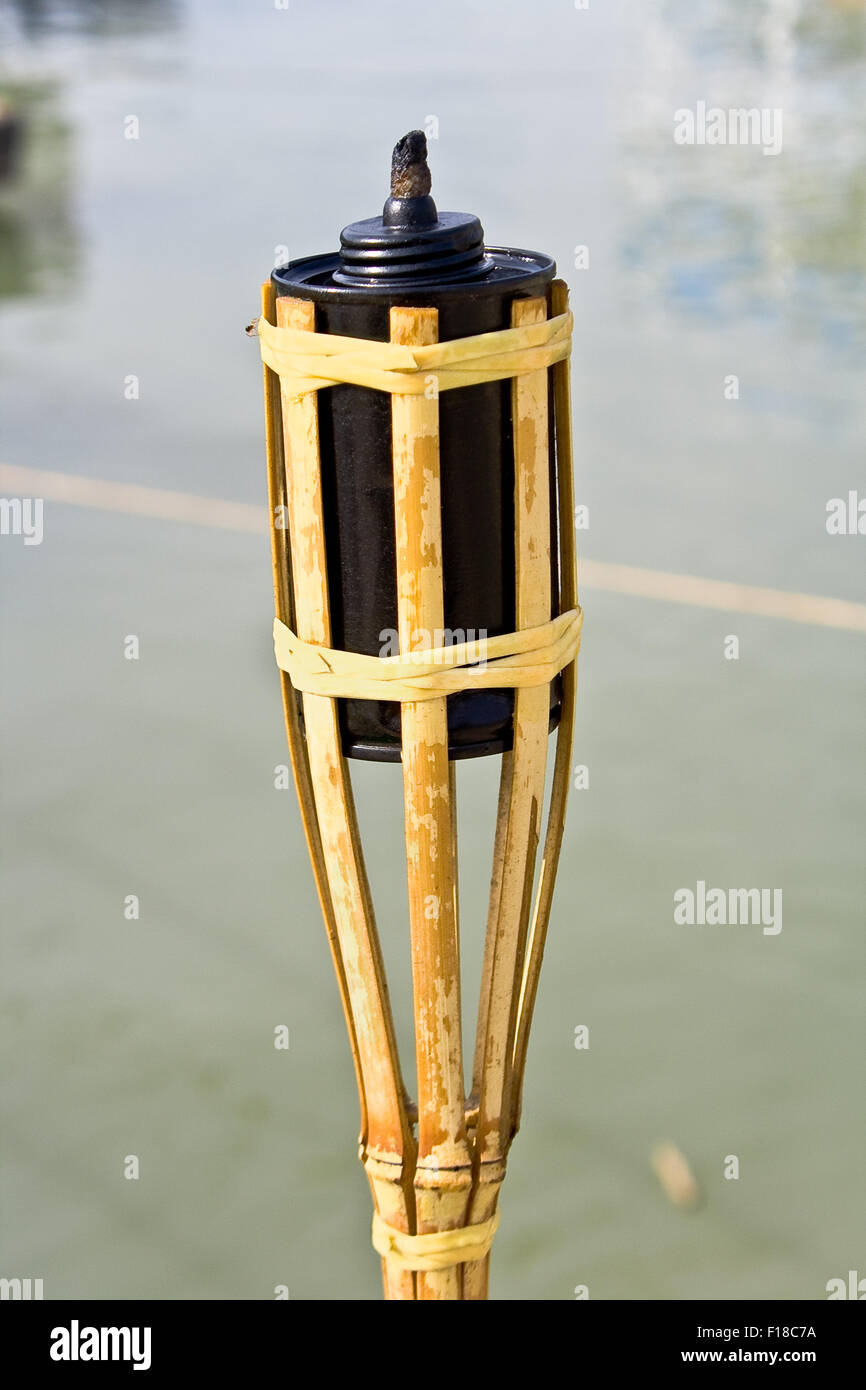 Antorcha de bambú fotografías e imágenes de alta resolución - Alamy