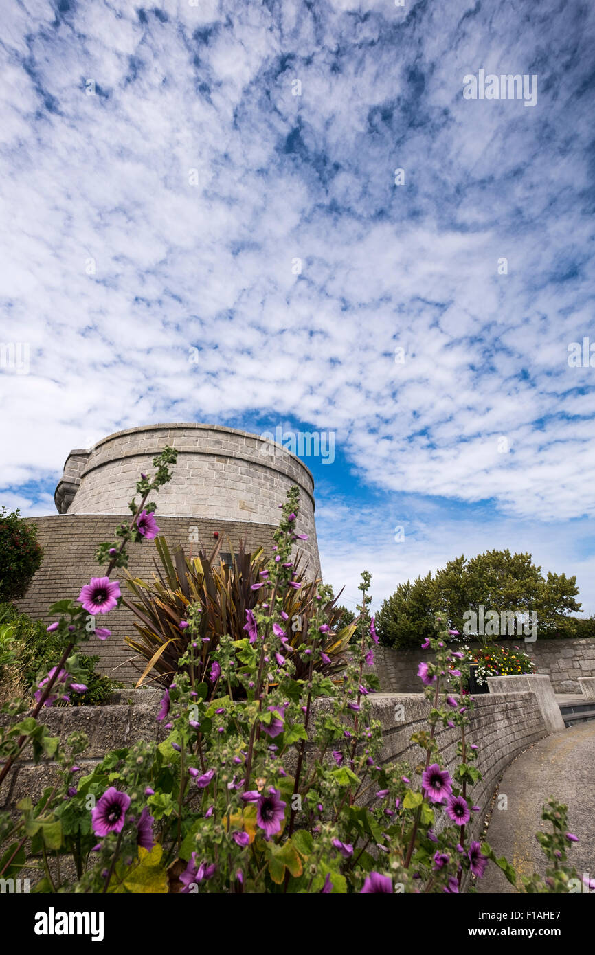 Sandycove Martello Tower, ahora el Museo de James Joyce, donde pasó tiempo con Gogarty Oliver StJohn y donde la novela ulises Foto de stock