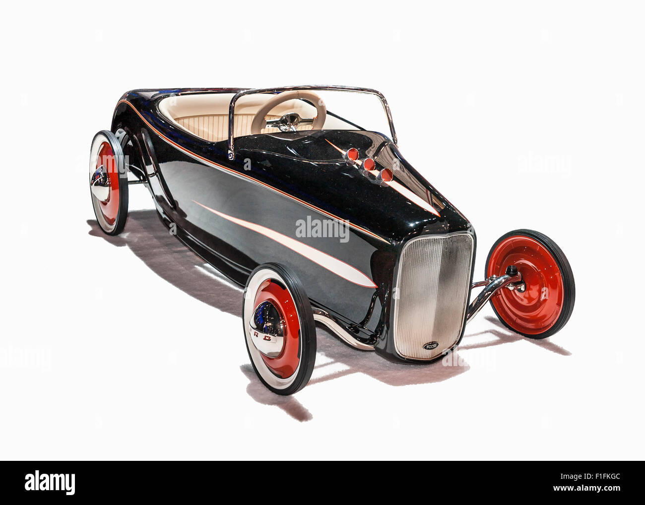 Un estilo personalizado de 1932 hot rod pedal coche diseñado y construido  por Chip Foose para un evento de caridad Fotografía de stock - Alamy