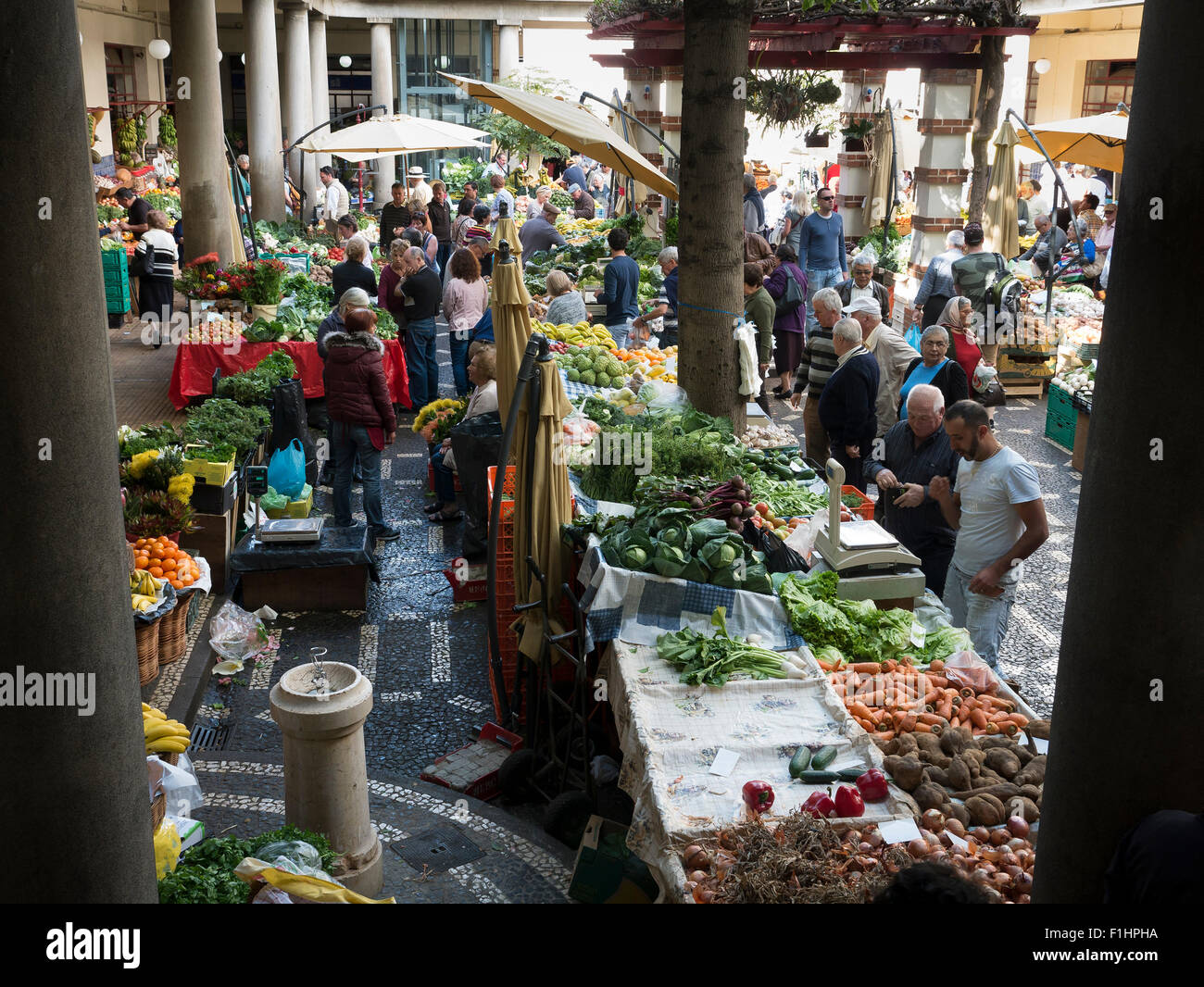 Las frutas, verduras y flores Mercado, Funchal, Madeira, Portugal Foto de stock