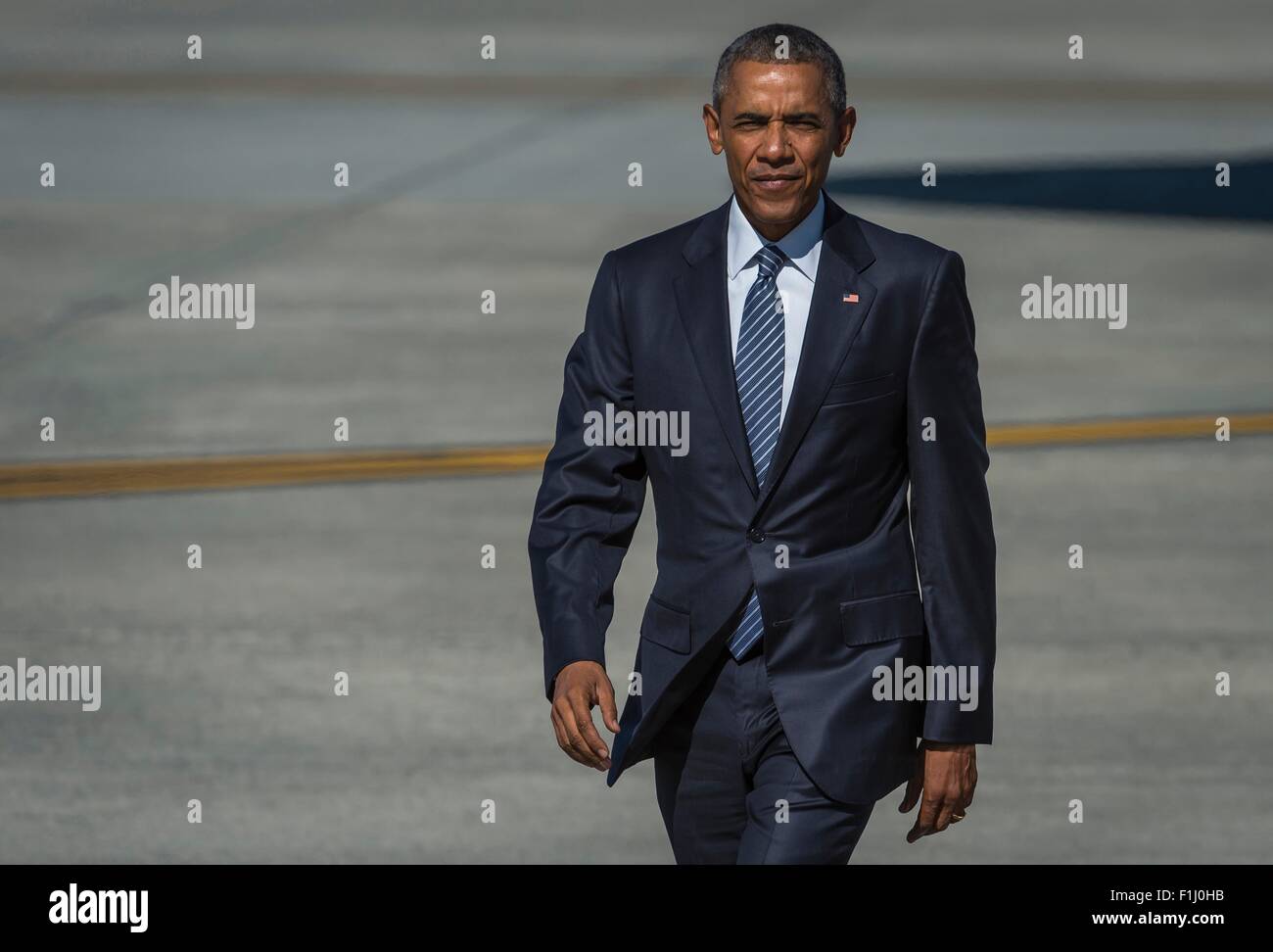 El presidente estadounidense Barack Obama llegue a base conjunta Elmendorf-Richardson para hablar en la Conferencia de Liderazgo Global en el Ártico y visita al Estado el 31 de agosto de 2015 en Anchorage, Alaska. El glaciar conferencia aborda cuestiones urgentes hacia el Ártico. Foto de stock