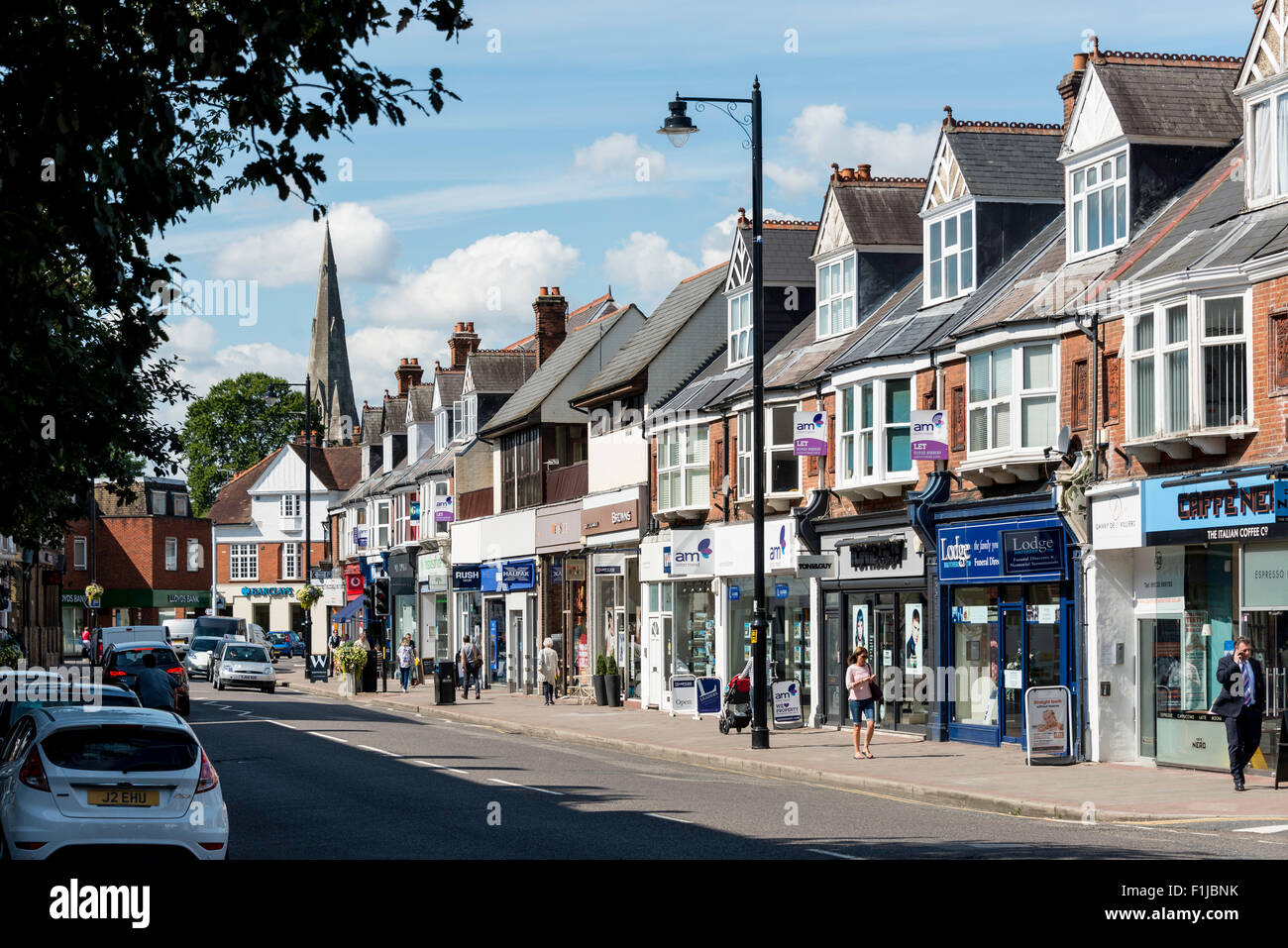 High Street, Weybridge, Surrey, Inglaterra, Reino Unido Foto de stock