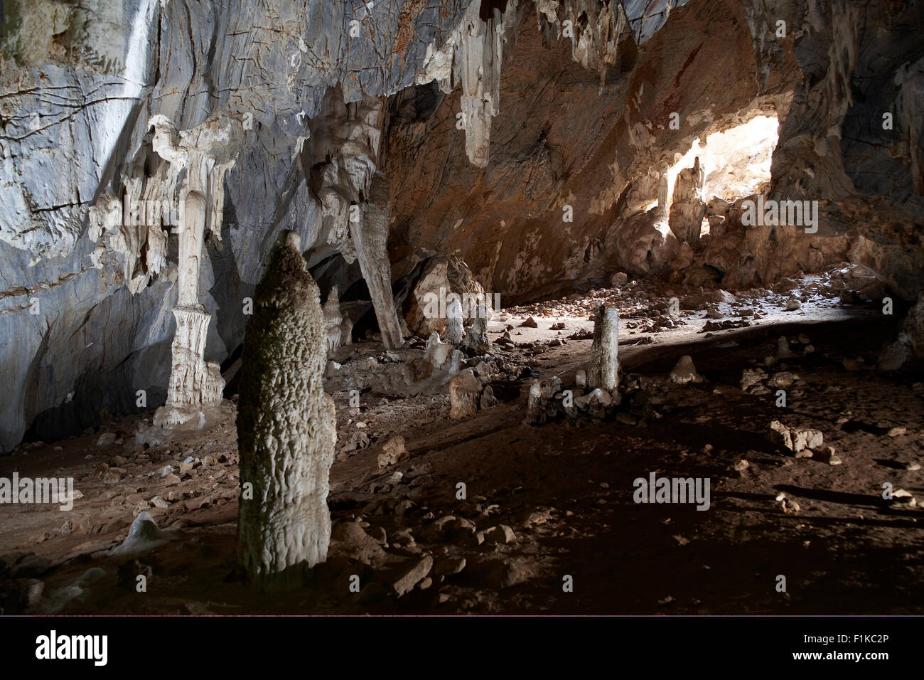 Formaciones dentro del Drotsky Gcwihaba Cueva (cueva), Xai Xai, Botswana Foto de stock