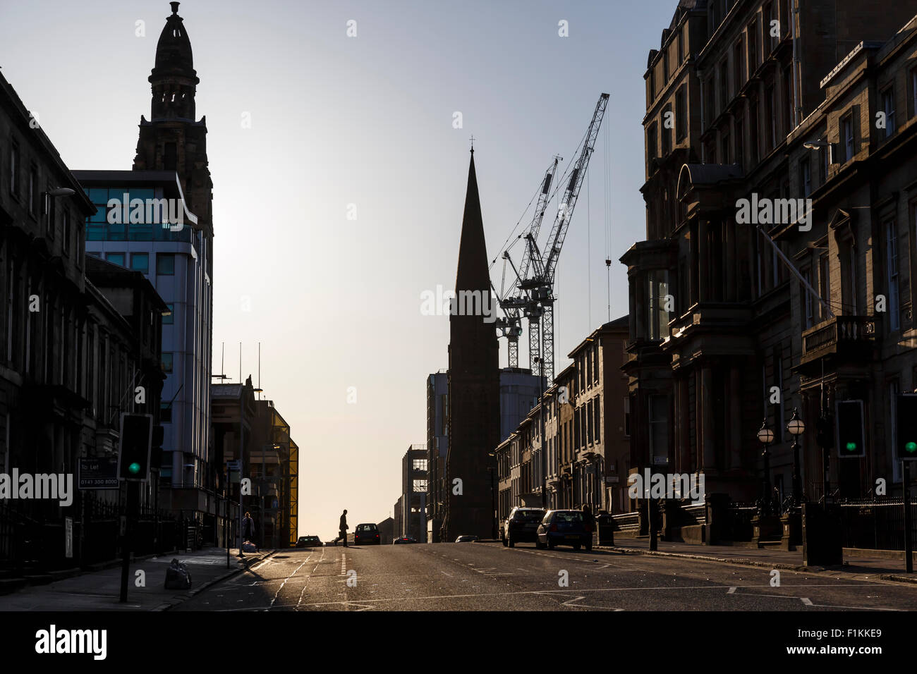 Saint Vincent Street silueta de Glasgow en el centro de la ciudad al anochecer, Escocia, Reino Unido Foto de stock