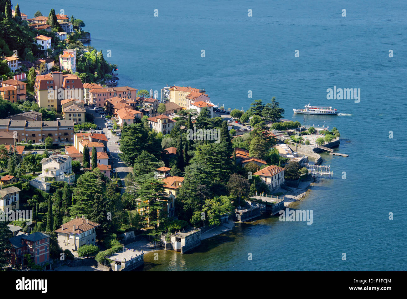 Varenna nueva ciudad Lago Como Lombardía Italia Foto de stock