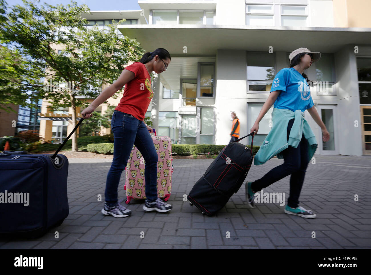 Vancouver, Canadá. 5 Sep, 2015. Maletas de transporte de estudiantes  universitarios en la residencia del campus en la UBC en Vancouver, Canadá,  5 de septiembre de 2015. Aproximadamente 6.000 estudiantes se están