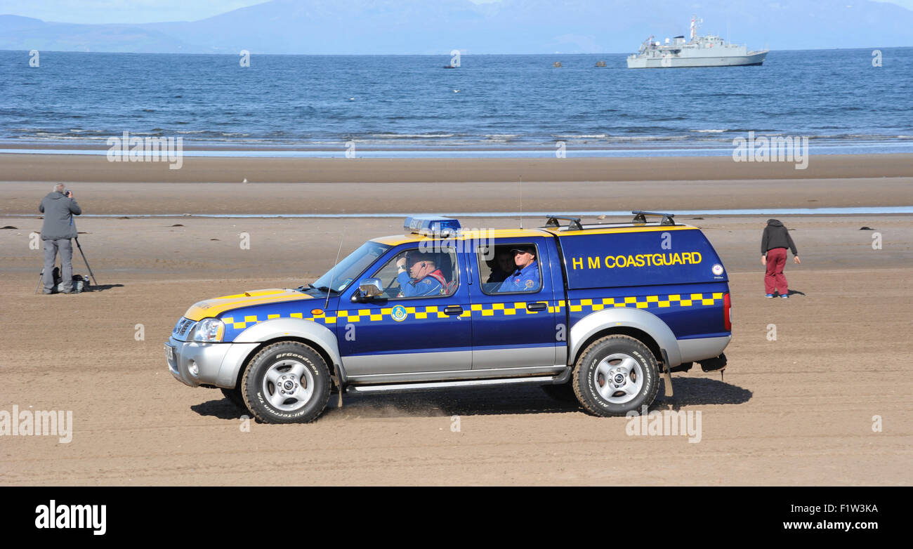 La Guardia Costera la conducción de vehículos en la playa británica RE playas costeras peligro patrullas mar mareas peligrosas H M AYUDA PÚBLICA SEGURIDAD UK Foto de stock
