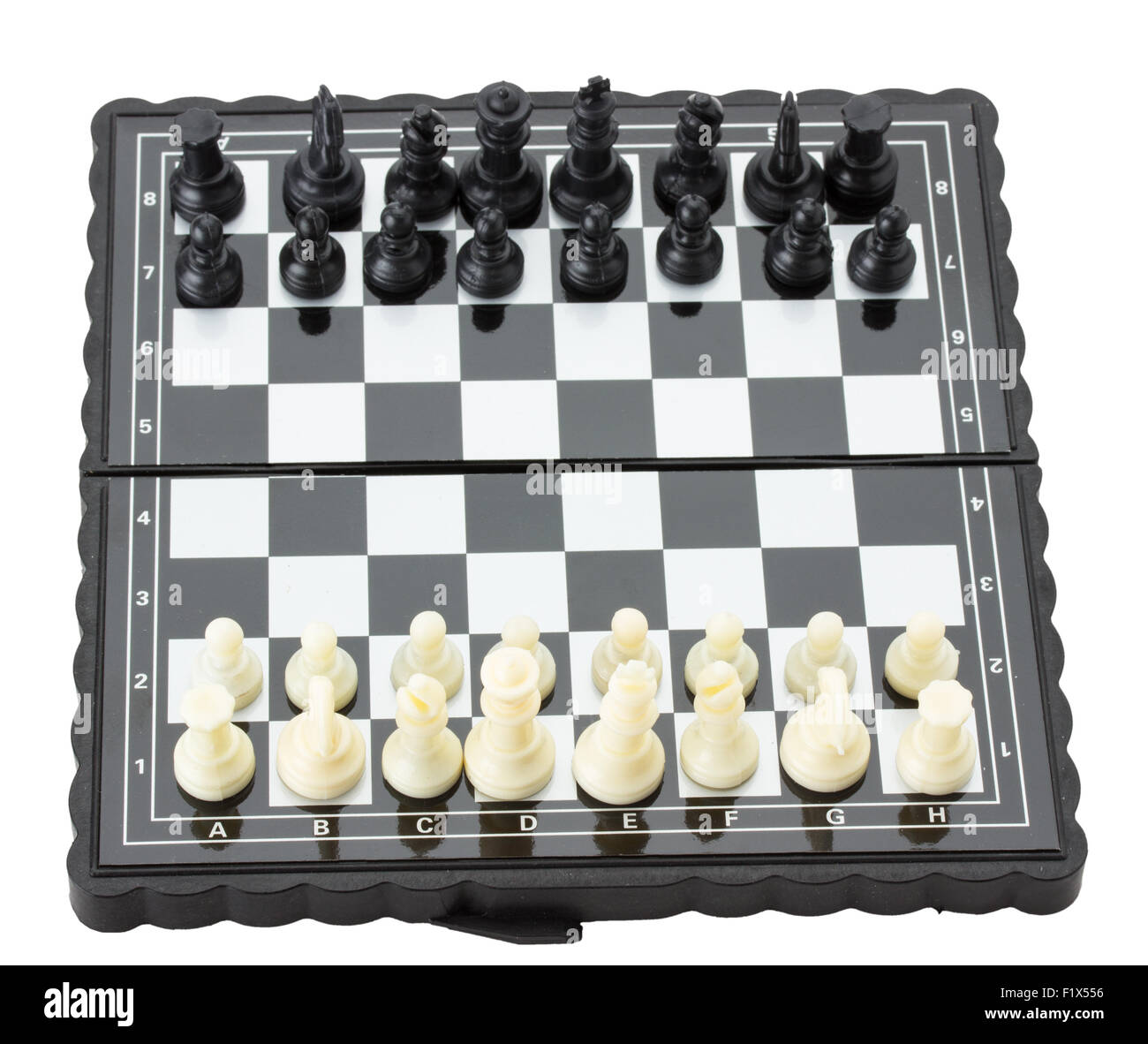 Blanco y negro en el tablero de ajedrez. Foto de stock