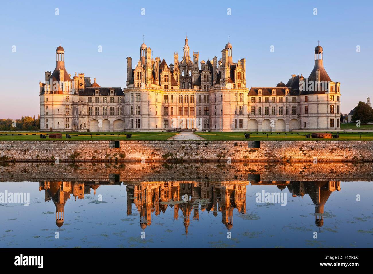 Francia, Loir et Cher, Valle del Loira, Chambord, château de Chambord listados como Patrimonio Mundial por la UNESCO, construido en el siglo XVI en estilo renacentista, Foto de stock