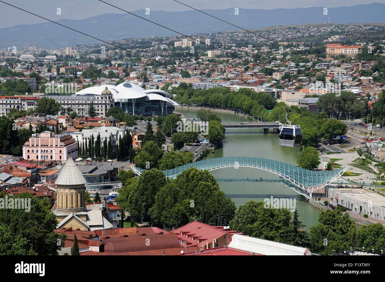 Georgia, Tbilisi, vista de la ciudad desde el Monte Mtatsminda Foto de stock