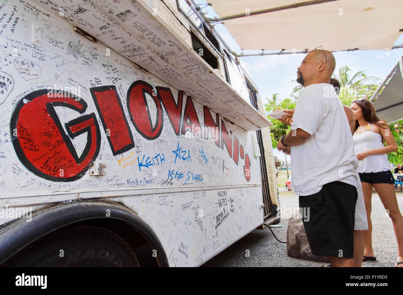 Giovanni camarones del camión y mecenas de Kahuku, Oahu, Hawaii Foto de stock