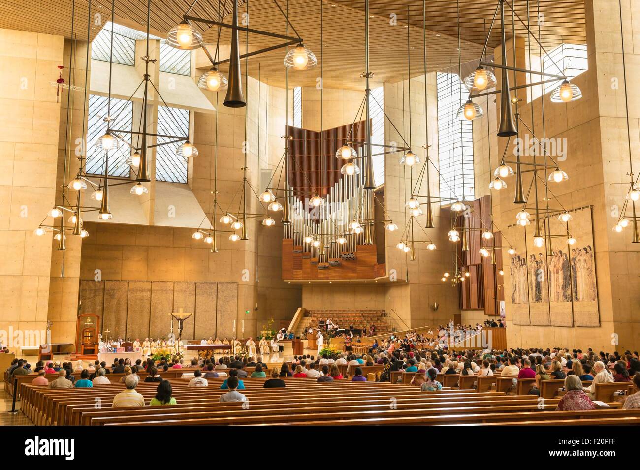 Estados Unidos, California, Los Ángeles, la Catedral de Nuestra Señora de Los Ángeles por el