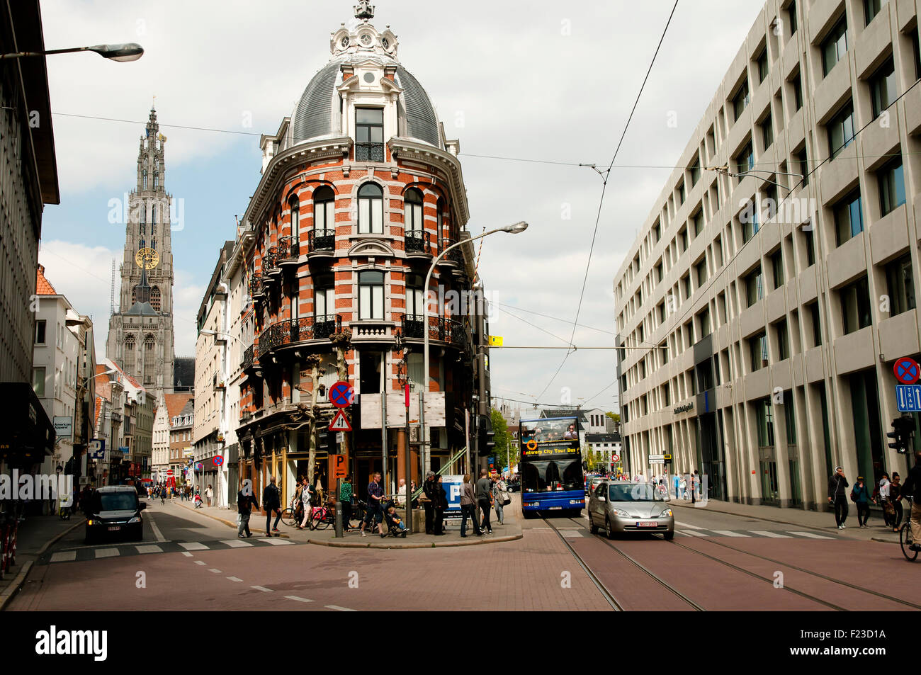 El área metropolitana de Amberes y la segunda ciudad más poblada de Bélgica Foto de stock