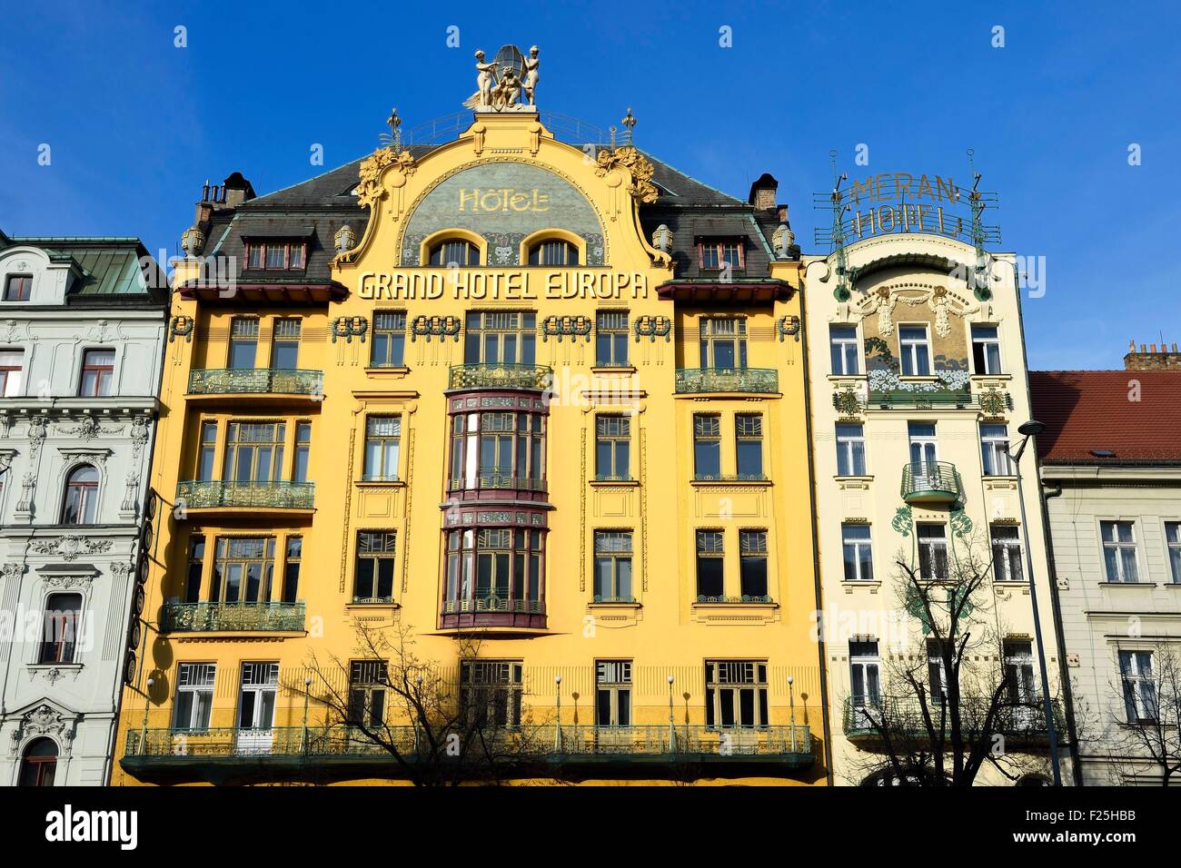 República Checa, Praga, Nove Mesto, la plaza de Wenceslao, el Grand Hotel Europa y hotel Meran Foto de stock