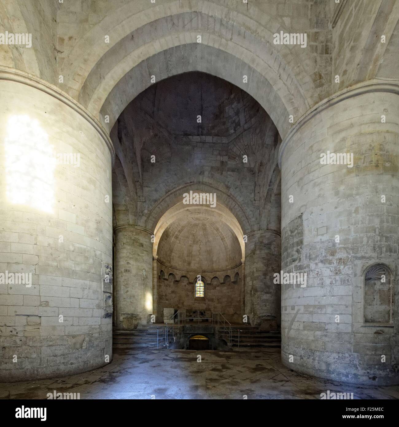 Francia, Bouches du Rhone, Arles, Les Alyscamps, cementerio histórico