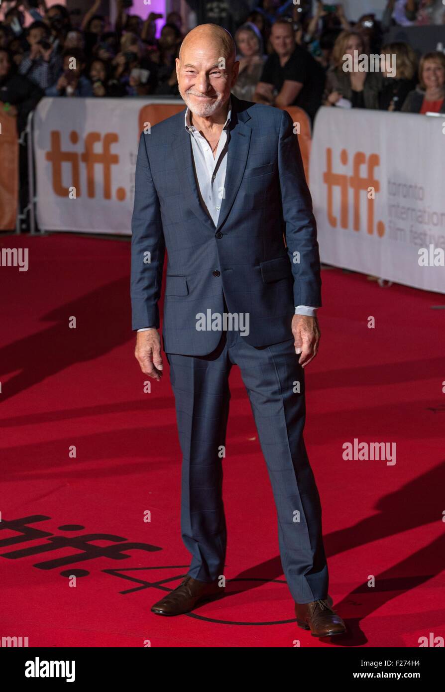 El actor Patrick Stewart asiste al estreno mundial de El Marciano en el Festival Internacional de Cine de Toronto en el Roy Thomson Hall, del 11 de septiembre de 2015 en Toronto, Canadá. Foto de stock