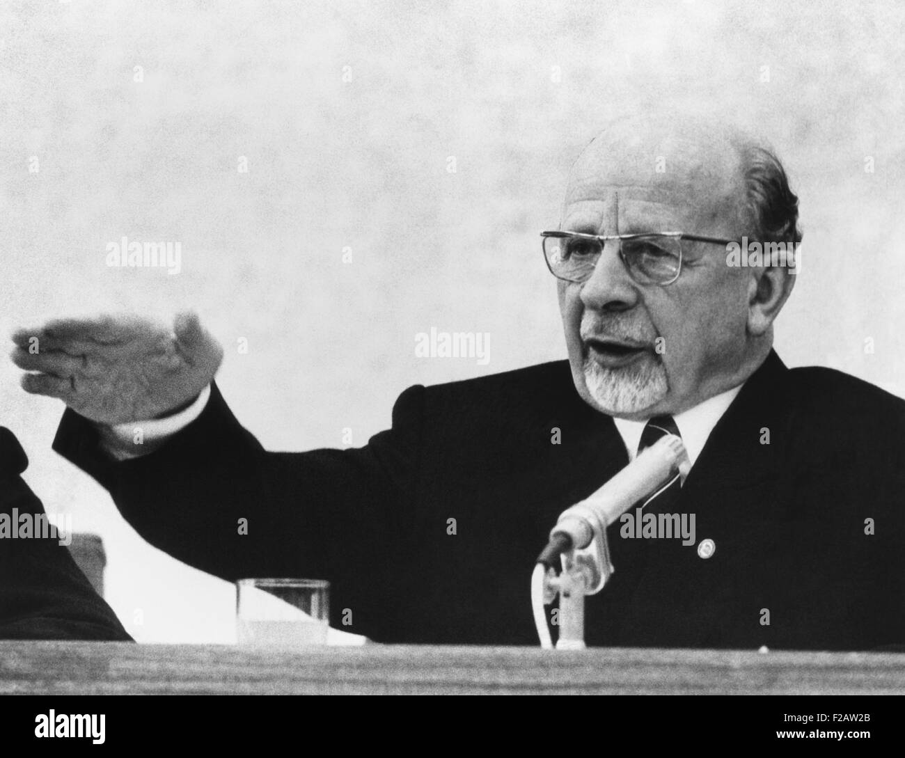 El Presidente de Alemania oriental de Walter Ulbricht en conferencia de prensa el 19 de enero de 1970. Atacó a Occidente el Canciller alemán, Willy Brandt, Foto de stock