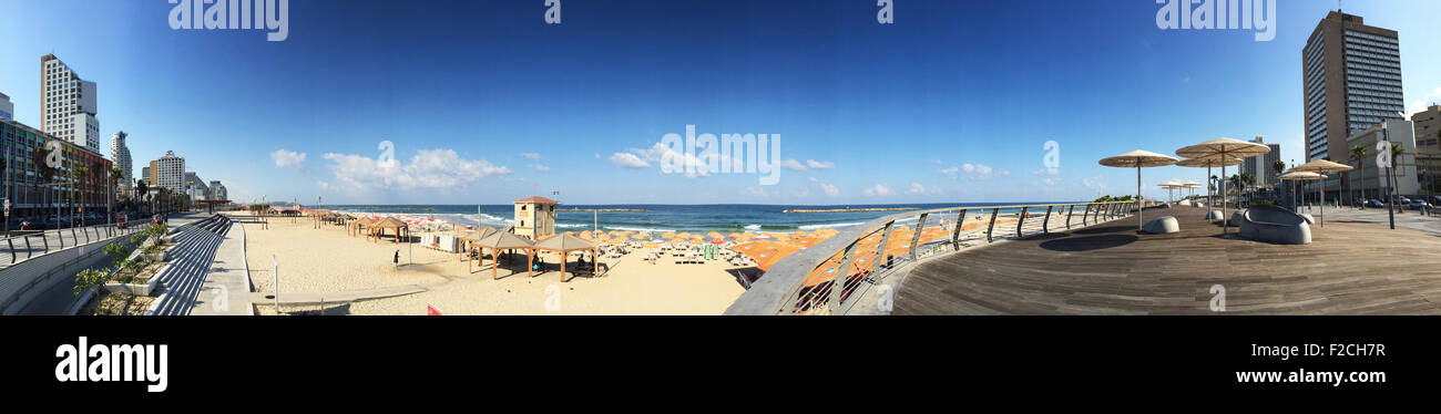 Día de verano en Tel Aviv Yafo, Jaffa, Israel, Mar Mediterráneo Foto de stock