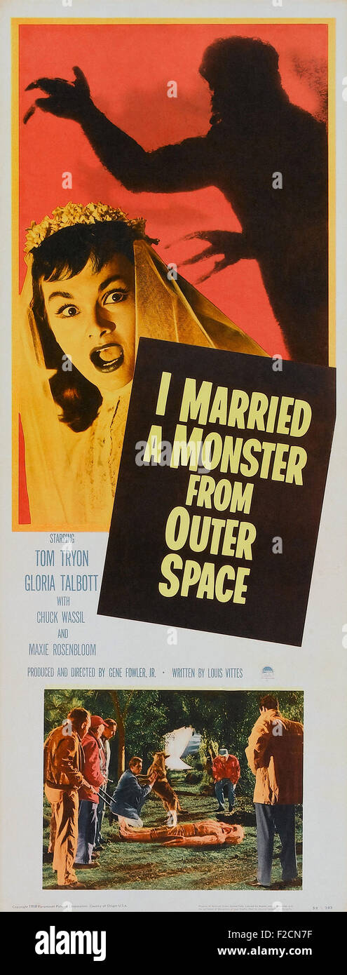 Me casé con un monstruo del espacio exterior 03 - carteles de cine - B Movie Foto de stock