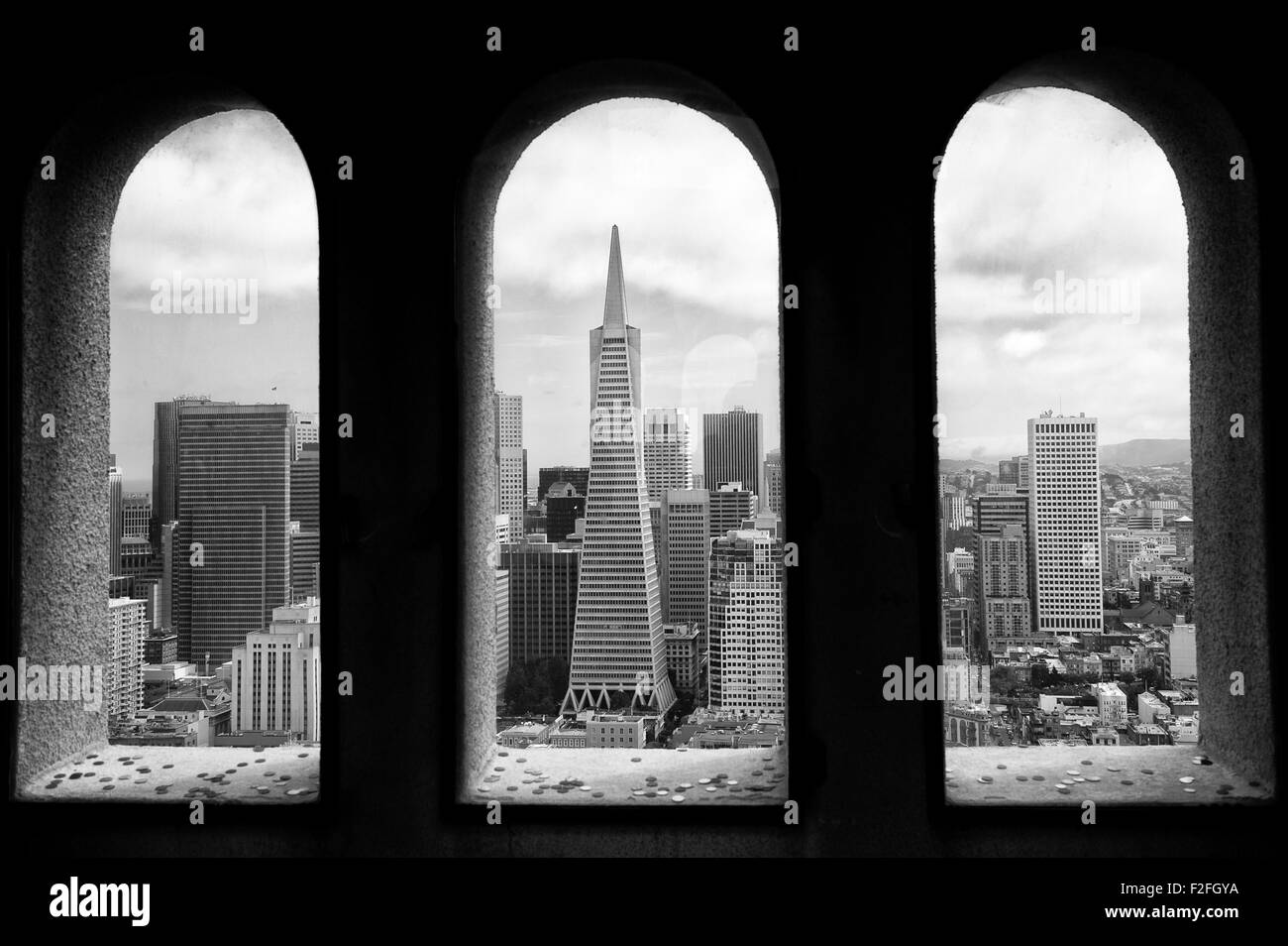 Vista de la ciudad desde la torre Coit en Telegraph Hill, San Francisco, California. Foto de stock