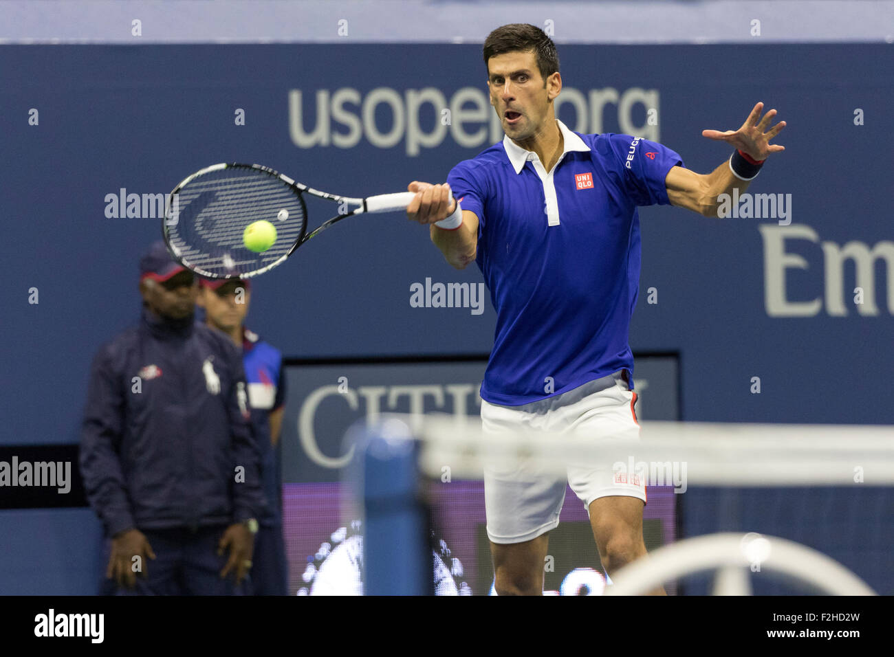 Novak Djokovic (SRB) ganador de la final masculina en el 2015 el US Open de tenis Foto de stock