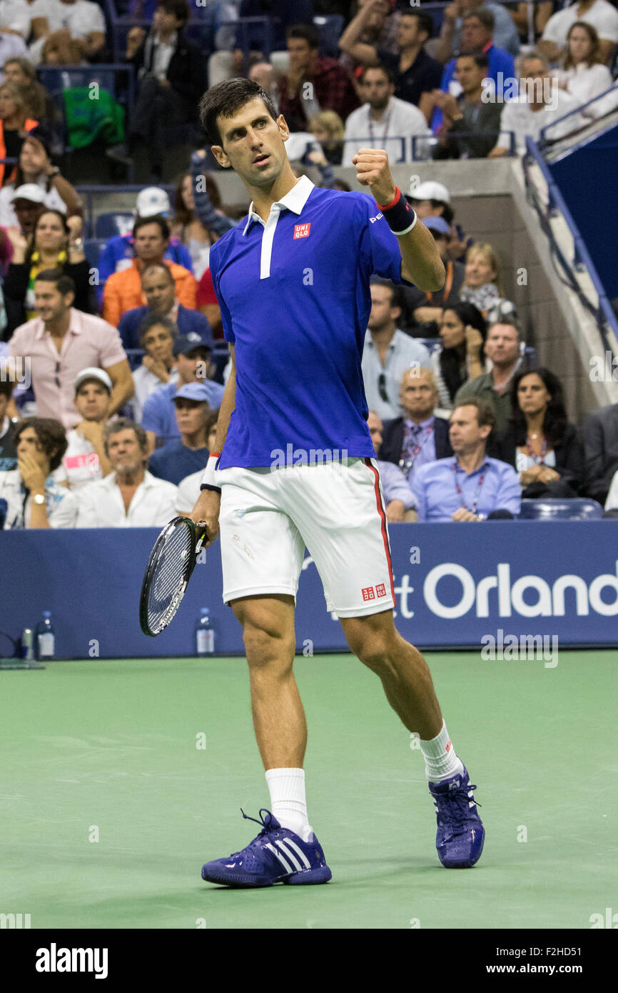 Novak Djokovic (SRB) ganador de la final masculina en el 2015 el US Open de tenis Foto de stock