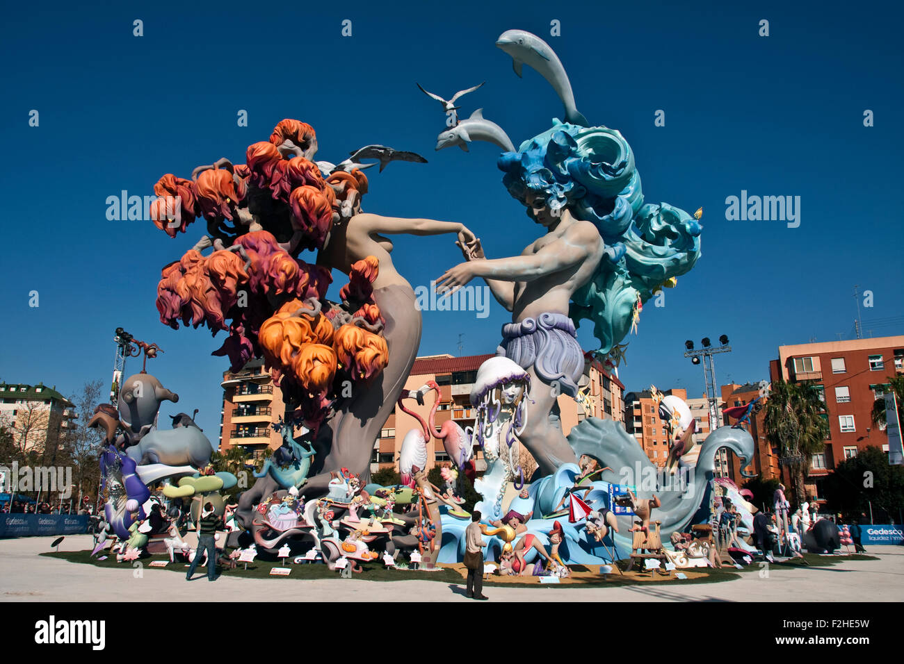 Festival de Las Fallas, Valencia, España, una gran falla en una plaza pública en Valencia, Amphitrite y Poseidon. Foto de stock